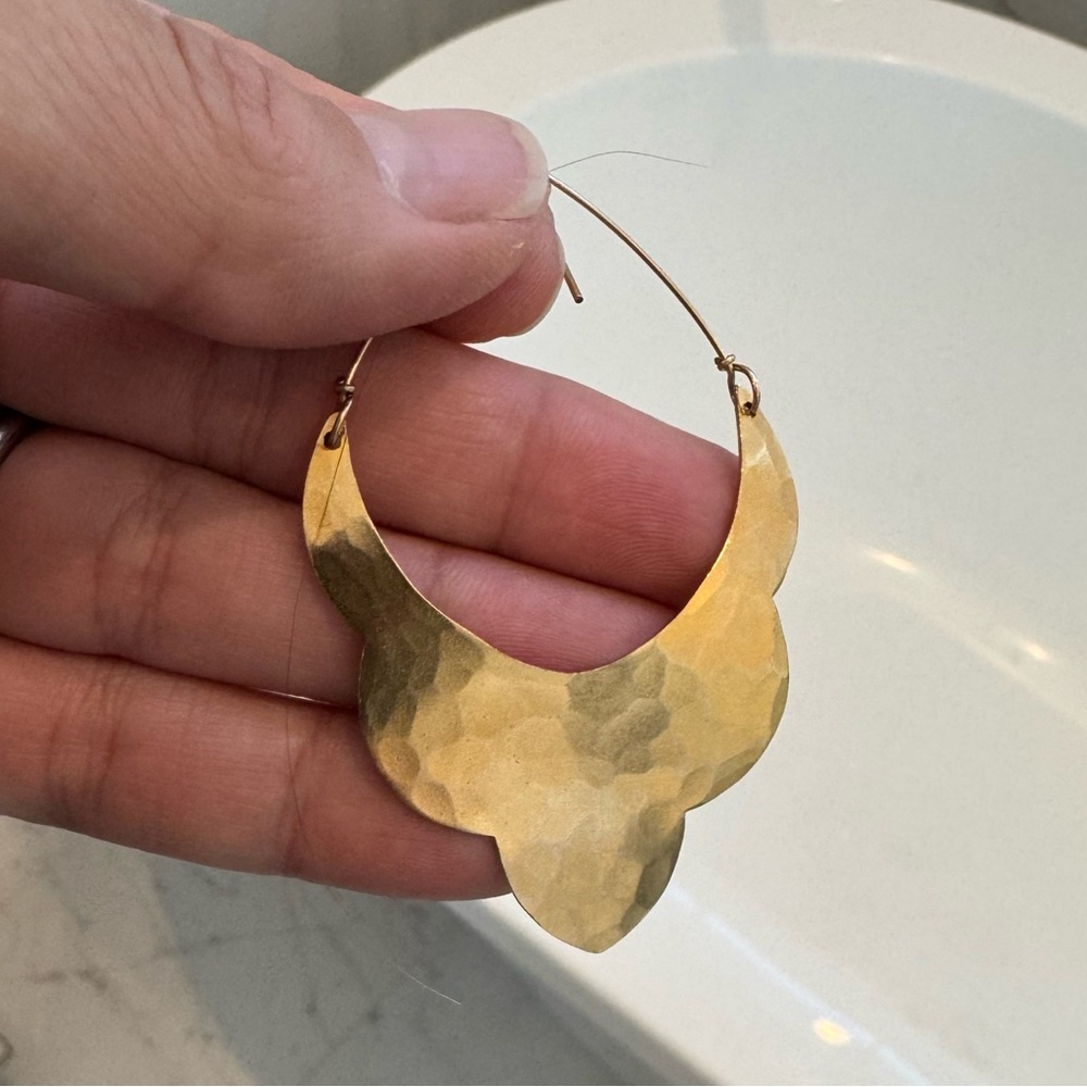 Hammered Gold Dangle Earrings - image 4